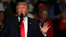 Избранный президент США Дональд Трамп на встрече с избирателями в городе Херши (штат Пенсильвания) в рамках тура the USA Thank You Tour Избранный президент США Дональд Трамп на встрече с избирателями в городе Херши (штат Пенсильвания) в рамках тура the USA Thank You Tour