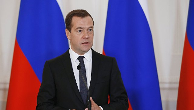 Медведев: затраты на комплекс "Филармония-2" абсолютно оправданы