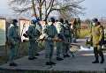 Саперы инженерных войск Южного военного округа готовятся к занятиям по разминированию на учебном полигоне Ханкала, расположенного в 7 километрах от Грозного Саперы инженерных войск Южного военного округа готовятся к занятиям по разминированию на учебном полигоне Ханкала, расположенного в 7 километрах от Грозного