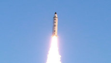 Испытания баллистической ракеты Пуккыксон-2 (Полярная звезда-2) среднего радиуса действия в Северной Корее. Архивное фото Испытания баллистической ракеты Пуккыксон-2 (Полярная звезда-2) среднего радиуса действия в Северной Корее. Архивное фото
