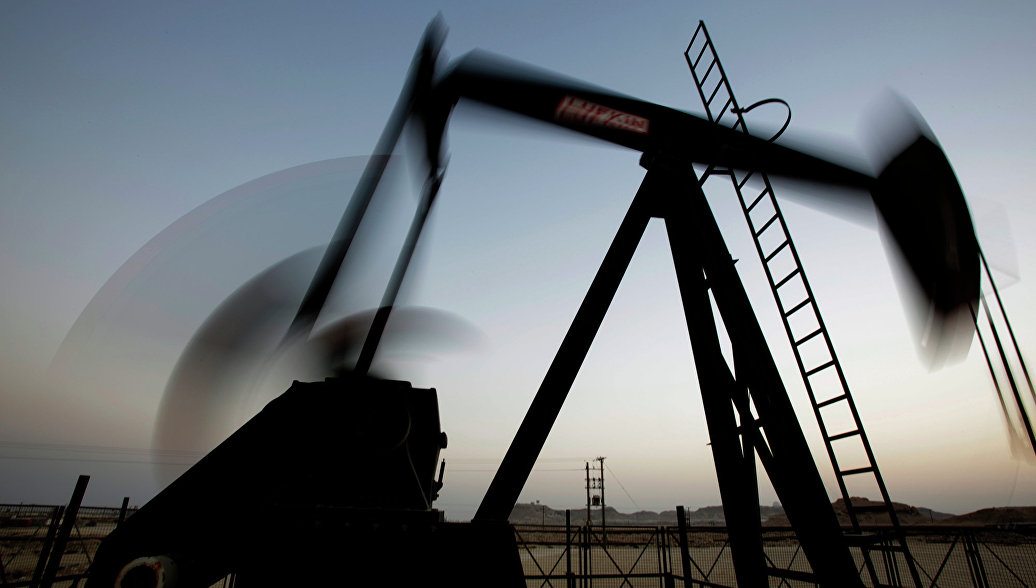 Мировые цены на нефть снижаются на фоне новостей из США