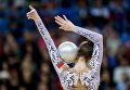 Екатерина Галкина (Белоруссия) выполняет упражнение с мячом в финале индивидуальной программы по художественной гимнастики Гран-при Москвы Екатерина Галкина (Белоруссия) выполняет упражнение с мячом в финале индивидуальной программы по художественной гимнастики Гран-при Москвы