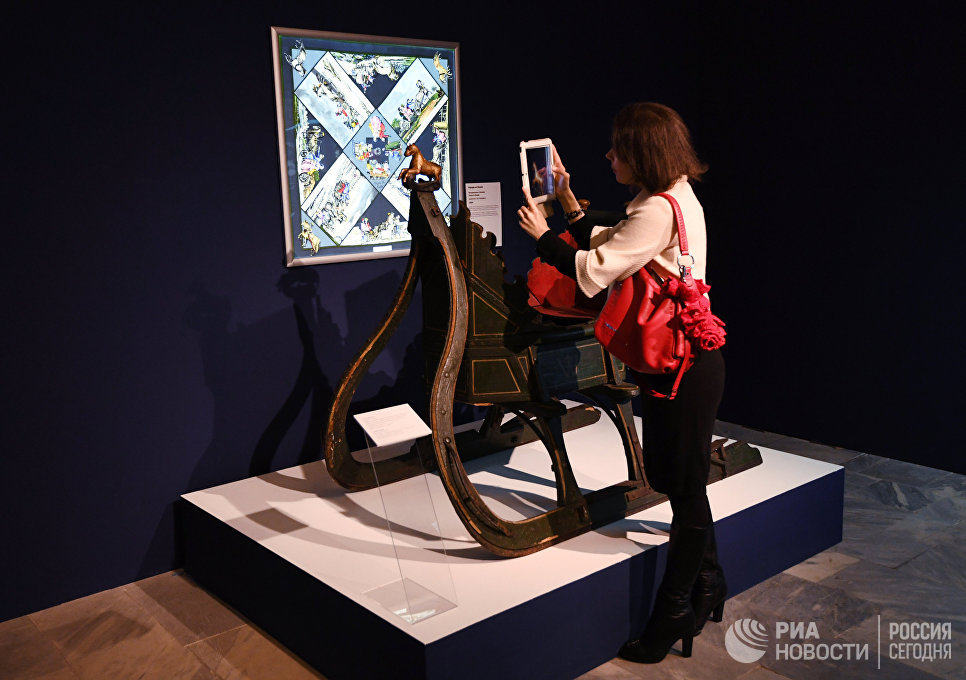 Открытие выставки Шелковый лабиринт. Редкие платки Hermes из собрания Maison Carre Foundation Открытие выставки Шелковый лабиринт. Редкие платки Hermes из собрания Maison Carre Foundation