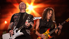 Участники группы Metallica Джеймс Хэтфилд и Кирк Хэммет на фестивале Rock in Rio в Бразилии Участники группы Metallica Джеймс Хэтфилд и Кирк Хэммет на фестивале Rock in Rio в Бразилии