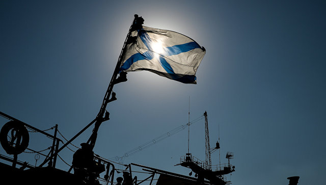 Андреевский флаг на одном из кораблей Черноморского флота РФ. Архивное фото
