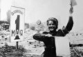 Военная регулировщица Мария Шальнева на Александерплац в Берлине Военная регулировщица Мария Шальнева на Александерплац в Берлине