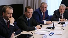Встреча премьер-министра РФ Дмитрия Медведева с представителями бизнеса в сфере автоперевозок. 23 марта 2017 Встреча премьер-министра РФ Дмитрия Медведева с представителями бизнеса в сфере автоперевозок. 23 марта 2017