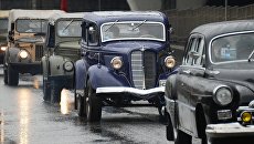 Автомобили во время автопробега 108 минут в Москве, приуроченного к 56-й годовщине полета человека в космос Автомобили во время автопробега 108 минут в Москве, приуроченного к 56-й годовщине полета человека в космос