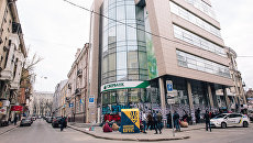 Здание Сбербанка в Харькове. Архивное фото Здание Сбербанка в Харькове. Архивное фото