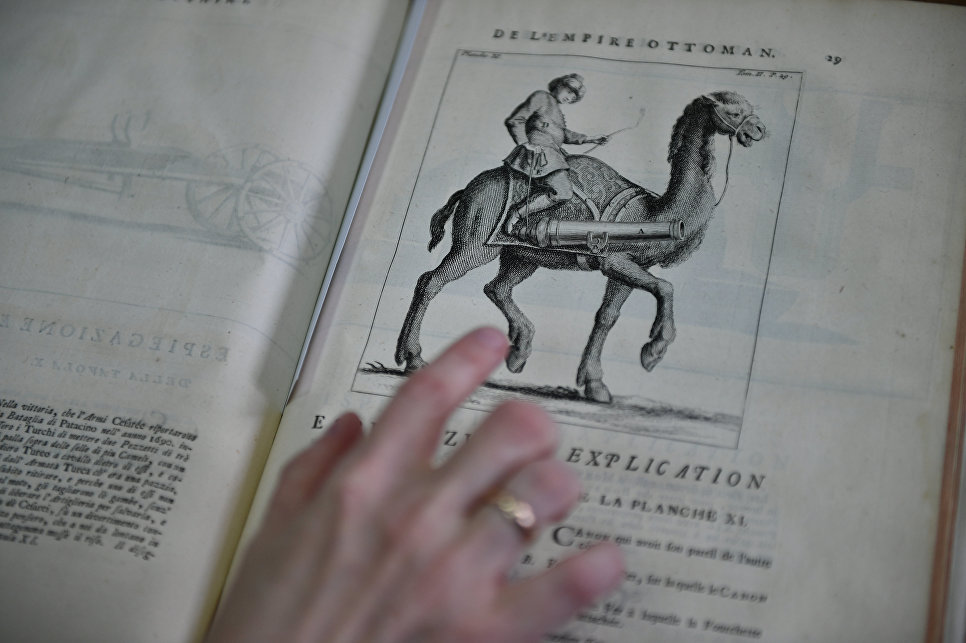 © РИА Новости . Блинов Максим / Книга Военное состояние Османской империи в периоды развития и упадка