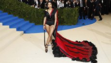 Певица Ники Минаж на балу американского Института костюма Met Gala. Нью-Йорк, 1 мая 2017 Певица Ники Минаж на балу американского Института костюма Met Gala. Нью-Йорк, 1 мая 2017