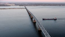 Вид на автомобильный мост Вид на автомобильный мост