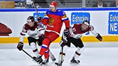 Игрок сборной России Валерий Ничушкин в матче группового этапа чемпионата мира по хоккею 2017 между сборными командами России и Латвии. 15 мая 2017 Игрок сборной России Валерий Ничушкин в матче группового этапа чемпионата мира по хоккею 2017 между сборными командами России и Латвии. 15 мая 2017