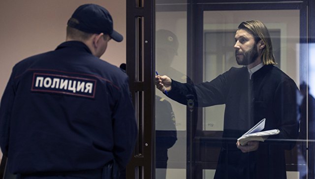 В Ленобласти начинается суд над обвиняемым в растлении несовершеннолетних священником
