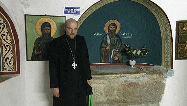 Настоятель храма Серафима Саровского в Си-Клифе (Нью-Йорк) протоиерей Серафим Ган