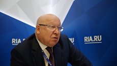 Губернатор Нижегородской области Валерий Шанцев во время интервью журналистам на стенде РИА Новости на Санкт-Петербургском международном экономическом форуме 2017 Губернатор Нижегородской области Валерий Шанцев во время интервью журналистам на стенде РИА Новости на Санкт-Петербургском международном экономическом форуме 2017