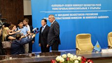 Первый заместитель премьера Казахстана Аскар Мамин и заместитель председателя правительства РФ Дмитрий Рогозин после заседания комиссии по комплексу Байконур в Астане. 13 июня 2017 Первый заместитель премьера Казахстана Аскар Мамин и заместитель председателя правительства РФ Дмитрий Рогозин после заседания комиссии по комплексу Байконур в Астане. 13 июня 2017