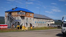 Здание аэропорта в поселке Байкит Эвенкийского района Красноярского края. Архивное фото Здание аэропорта в поселке Байкит Эвенкийского района Красноярского края. Архивное фото