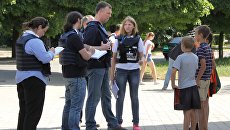 Первый заместитель главы Специальной мониторинговой миссии ОБСЕ на Украине Александр Хуг во время посещения города Ясиноватая Донецкой области. 23 июня 2017 Первый заместитель главы Специальной мониторинговой миссии ОБСЕ на Украине Александр Хуг во время посещения города Ясиноватая Донецкой области. 23 июня 2017