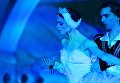 Артисты Кремлёвского балета во время показа фрагментов из лучших спектаклей театра в рамках представления Ночь русского балета на платформе станции московского метрополитена Новослободская Артисты Кремлёвского балета во время показа фрагментов из лучших спектаклей театра в рамках представления Ночь русского балета на платформе станции московского метрополитена Новослободская