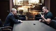 резидент РФ Владимир Путин поздравляет боксера Дениса Лебедева с успешной защитой титула чемпиона по версии WBA. 10 июля 2017 резидент РФ Владимир Путин поздравляет боксера Дениса Лебедева с успешной защитой титула чемпиона по версии WBA. 10 июля 2017