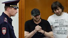 Хамзат Бахаев и Темирлан Эскерханов во время оглашения приговора в Московском окружном военном суде. 13 июля 2017 Хамзат Бахаев и Темирлан Эскерханов во время оглашения приговора в Московском окружном военном суде. 13 июля 2017