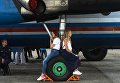 Девушки в аэропорту Толмачево в Новосибирске Девушки в аэропорту Толмачево в Новосибирске
