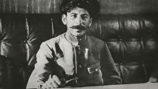 Иосиф Сталин. 1918 год Иосиф Сталин. 1918 год