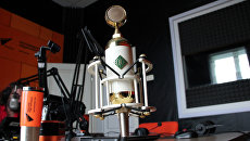Микрофон Soyuz в студии радио Sputnik Микрофон Soyuz в студии радио Sputnik