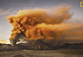 Работа фотографа Reynold Riksa Dewantara Mt. Bromo , получившая поощрительный приз в категории Природа в фотоконкурсе 2017 National Geographic Travel Photographer of the Year Работа фотографа Reynold Riksa Dewantara Mt. Bromo , получившая поощрительный приз в категории Природа в фотоконкурсе 2017 National Geographic Travel Photographer of the Year