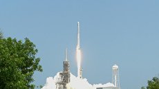 Компания SpaceX запустила грузовой корабль Dragon к МКС. Архивное фото Компания SpaceX запустила грузовой корабль Dragon к МКС. Архивное фото