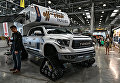 Автомобиль Toyota Tundra на гусеничном ходу представлен на Международной выставке внедорожников, кроссоверов и вездеходов Moscow Off-road Show - 2017 Автомобиль Toyota Tundra на гусеничном ходу представлен на Международной выставке внедорожников, кроссоверов и вездеходов Moscow Off-road Show - 2017