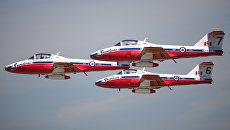 Самолеты пилотажной группы Snowbirds Королевских ВВС Канады. Архивное фото Самолеты пилотажной группы Snowbirds Королевских ВВС Канады. Архивное фото