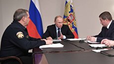 Президент РФ Владимир Путин проводит совещание с главой МЧС Владимиром Пучковым и руководителями Волгоградской и Ростовской областей. 28 августа 2017 Президент РФ Владимир Путин проводит совещание с главой МЧС Владимиром Пучковым и руководителями Волгоградской и Ростовской областей. 28 августа 2017