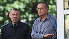 Алексей Улюкаев после заседания Замоскворецкого суда. 1 сентября 2017 Алексей Улюкаев после заседания Замоскворецкого суда. 1 сентября 2017