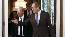 Министр иностранных дел России Сергей Лавров и министр иностранных дел Франции Жан-Ив Ле Дриан во время встречи. 8 сентября 2017 Министр иностранных дел России Сергей Лавров и министр иностранных дел Франции Жан-Ив Ле Дриан во время встречи. 8 сентября 2017