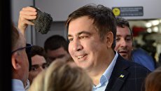 Экс-президент Грузии, бывший губернатор Одесской области Михаил Саакашвили в вагоне поезда на вокзале польского Пшемышля. 10 сентября 2017 Экс-президент Грузии, бывший губернатор Одесской области Михаил Саакашвили в вагоне поезда на вокзале польского Пшемышля. 10 сентября 2017