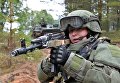 Военнослужащий штурмового инженерно-саперного подразделения вооруженных сил РФ во время учений Запад-2017 Военнослужащий штурмового инженерно-саперного подразделения вооруженных сил РФ во время учений Запад-2017