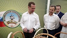 Рабочая поездка премьер-министра РФ Дмитрия Медведева в Адыгею. 22 сентября 2017 Рабочая поездка премьер-министра РФ Дмитрия Медведева в Адыгею. 22 сентября 2017