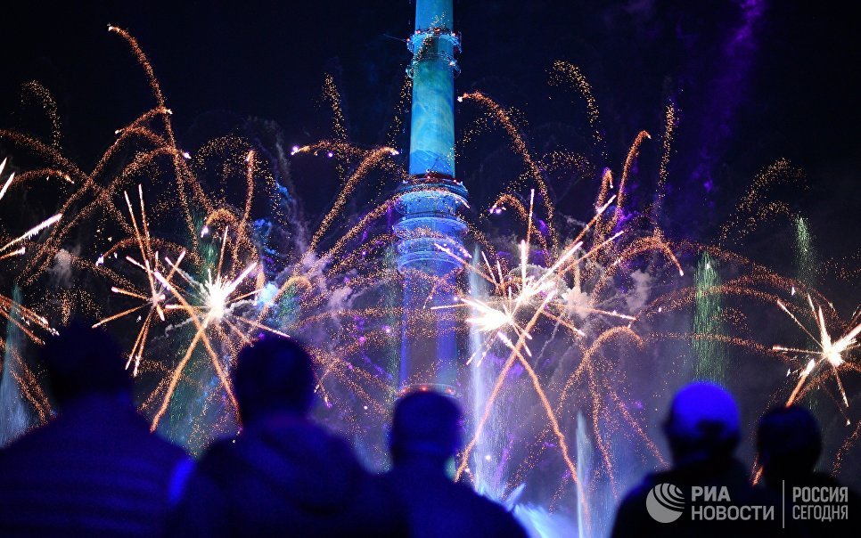 Церемония открытия седьмого Московского международного фестиваля Круг света Церемония открытия седьмого Московского международного фестиваля Круг света