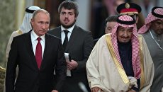 Президент РФ Владимир Путин и король Саудовской Аравии Сальман Бен Абдель Азиз Аль Сауд во время встреч. 5 октября 2017 Президент РФ Владимир Путин и король Саудовской Аравии Сальман Бен Абдель Азиз Аль Сауд во время встреч. 5 октября 2017