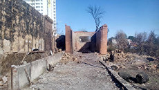 Дома на Театральном спуске в Ростове-на-Дону после крупного пожара. Архивное фото Дома на Театральном спуске в Ростове-на-Дону после крупного пожара. Архивное фото