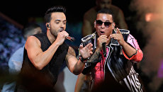 Певцы Луис Фонси и Дэдди Янки, исполнители песни Despacito. Архивное фото Певцы Луис Фонси и Дэдди Янки, исполнители песни Despacito. Архивное фото
