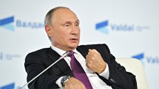 Президент РФ Владимир Путин принимает участие в итоговой сессии Международного дискуссионного клуба Валдай. 19 октября 2017 Президент РФ Владимир Путин принимает участие в итоговой сессии Международного дискуссионного клуба Валдай. 19 октября 2017