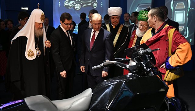 Путину показали тяжелый мотоцикл «Иж»