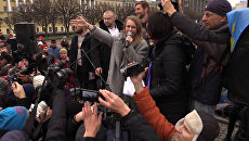 Это провокаторы - Собчак отреагировала на свист в свой адрес на митинге Это провокаторы - Собчак отреагировала на свист в свой адрес на митинге