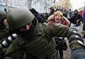 Столкновения сторонников Михаила Саакашвили с сотрудниками полиции в Киеве, Украина. 5 декабря 2017 Столкновения сторонников Михаила Саакашвили с сотрудниками полиции в Киеве, Украина. 5 декабря 2017