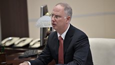 Генеральный директор Российского фонда прямых инвестиций Кирилл Дмитриев во время встречи с президентом РФ Владимиром Путиным. 5 декабря 2017 Генеральный директор Российского фонда прямых инвестиций Кирилл Дмитриев во время встречи с президентом РФ Владимиром Путиным. 5 декабря 2017