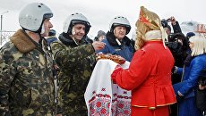 Встреча экипажей бомбардировщиков Ту-22М3 после возвращения из Сирии на аэродроме Белая в Иркутской области. 13 декабря 2017 Встреча экипажей бомбардировщиков Ту-22М3 после возвращения из Сирии на аэродроме Белая в Иркутской области. 13 декабря 2017