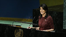Постоянный представитель США при ООН Никки Хейли в зале Генеральной Ассамблеи ООН. 21 декабря 2017 года Постоянный представитель США при ООН Никки Хейли в зале Генеральной Ассамблеи ООН. 21 декабря 2017 года
